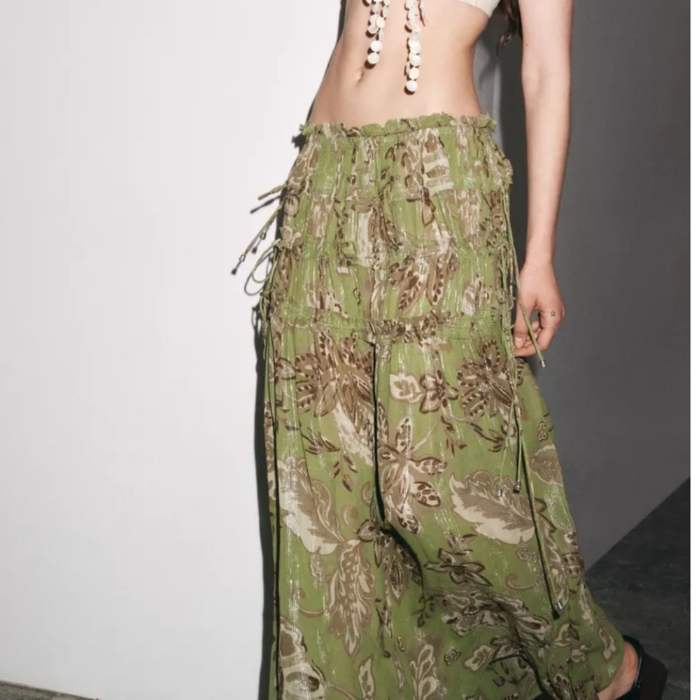Zara Foral Green Midi Skirt - Picture 3 of 7